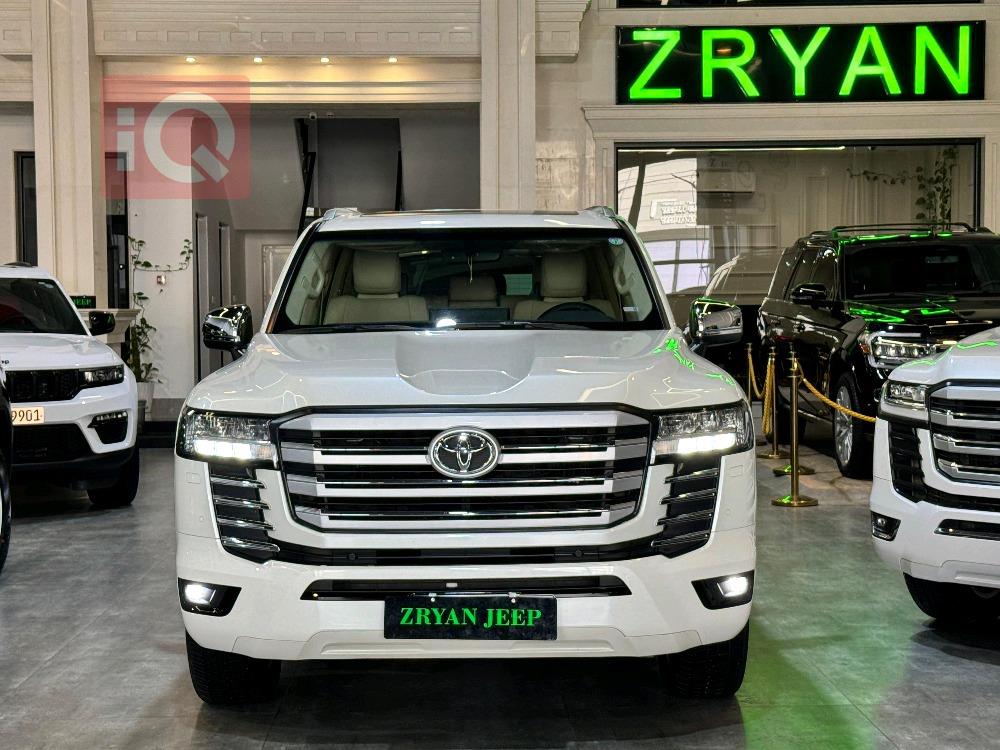 تۆیۆتا لاند کروزەر